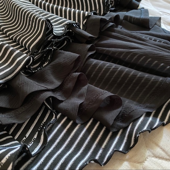 h.Naoto Honey asymmetrical flowy striped skirt - Picture 4 of 5